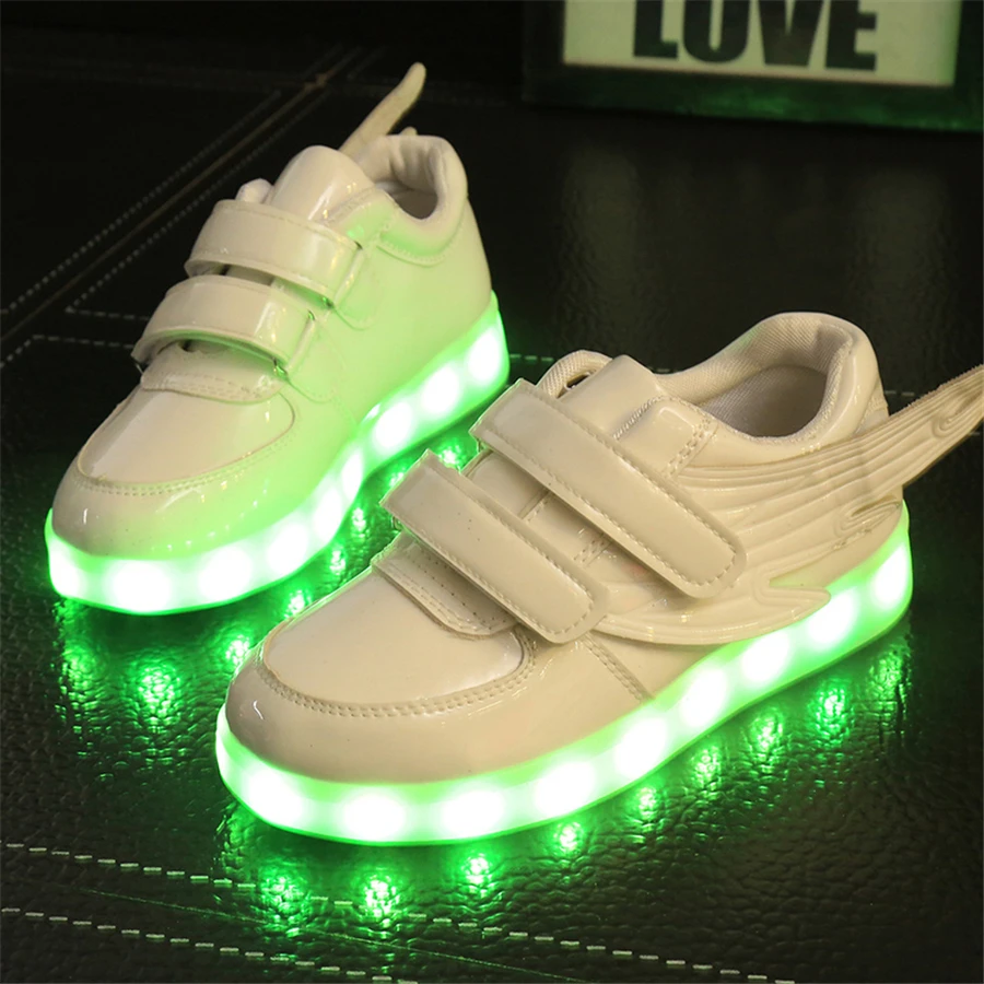 Kids casual shoes ребенок разноцветные светодиодные крыло sapatos мода кроссовки для детей