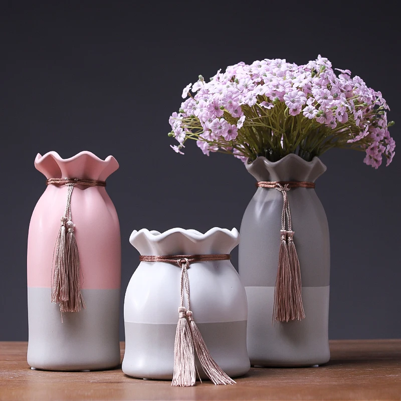 

Europe Ceramic Vase Wave-mouth two-color With tassels vases Fashion Tabletop Crafts Flower container Home Wedding Decoration