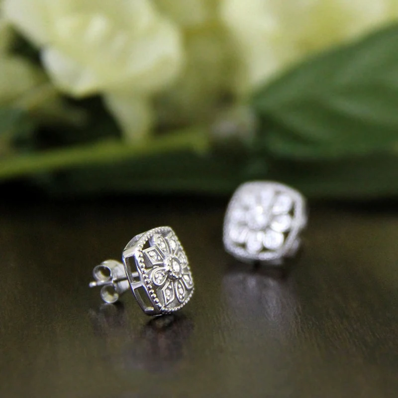 

Brand Silver Color Crystal Flower Stud Earrings For Women 2018 Bijoux Vintage Love Wedding Earring Statement Brinco Bijouterie