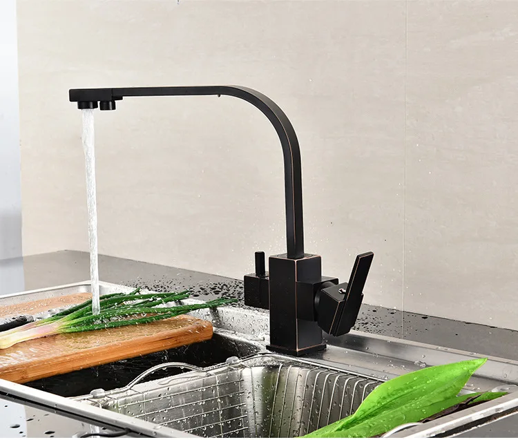 4449658281_948894821