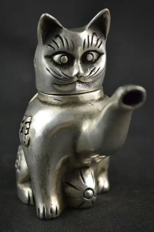 Chinese Collectible Decorate Handwork Old Tibet silver carving cat Lucky tea pot 
