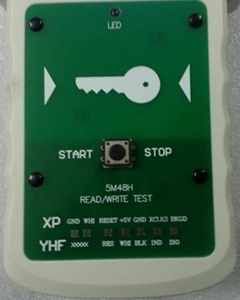 hand-held-bmw-cas4-1l15y-5m48h-tester-1