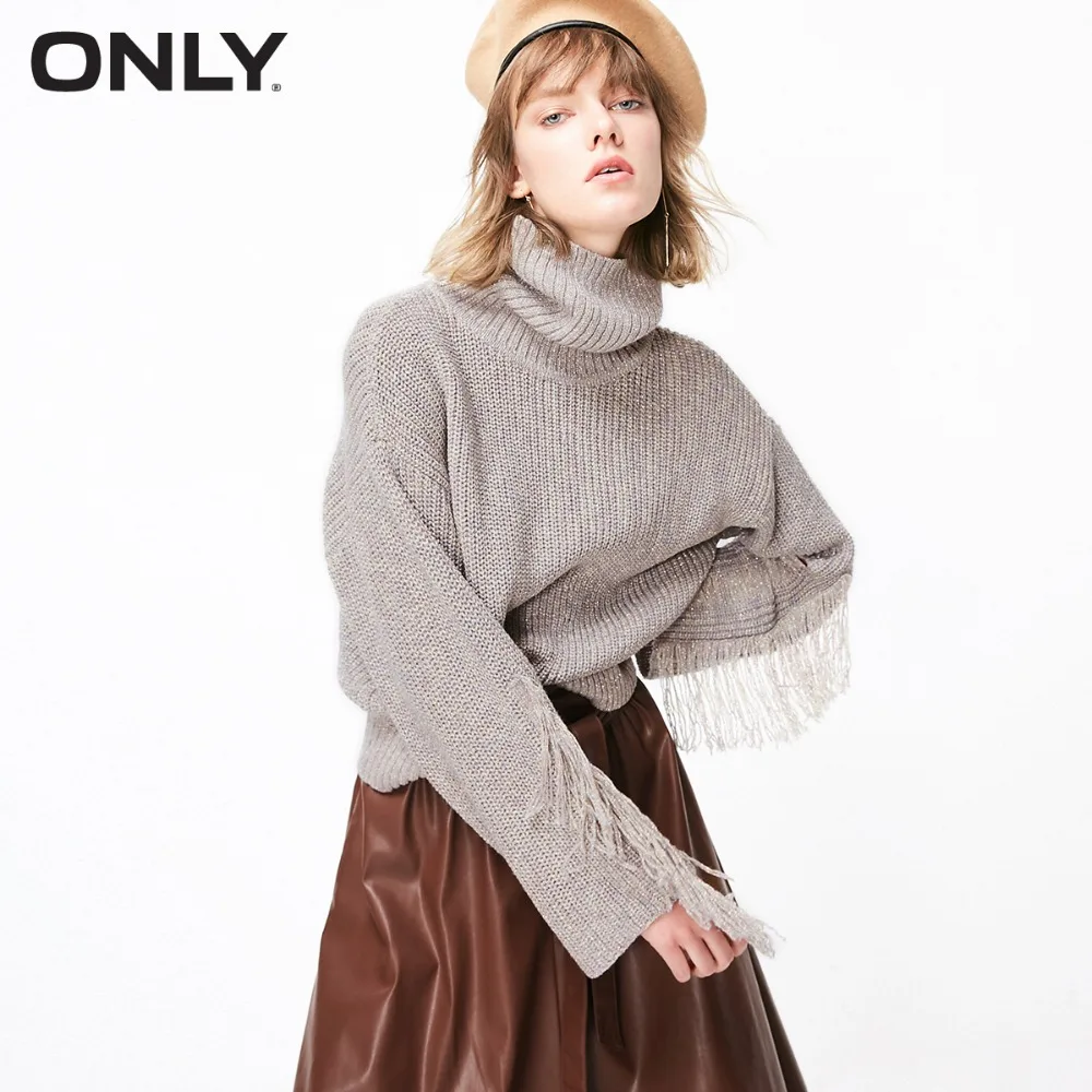 Только женский трикотажный пуловер с высоким воротником и металлической отделкой | 118313512