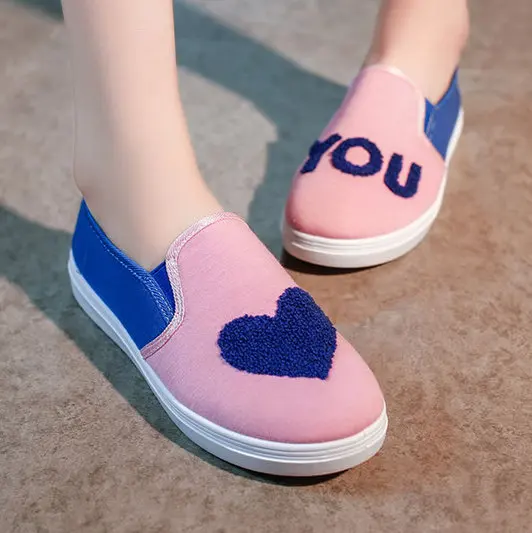 2017 New Spring Flat Heart Fashion brand Shoes Women Round