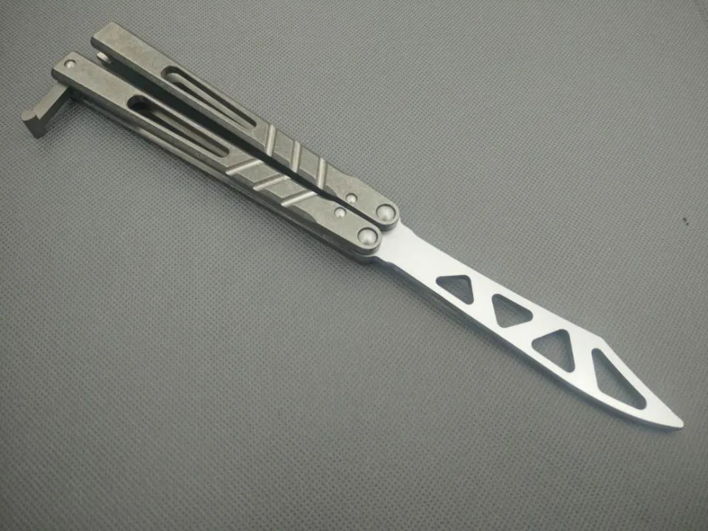 Нож бабочка ручка