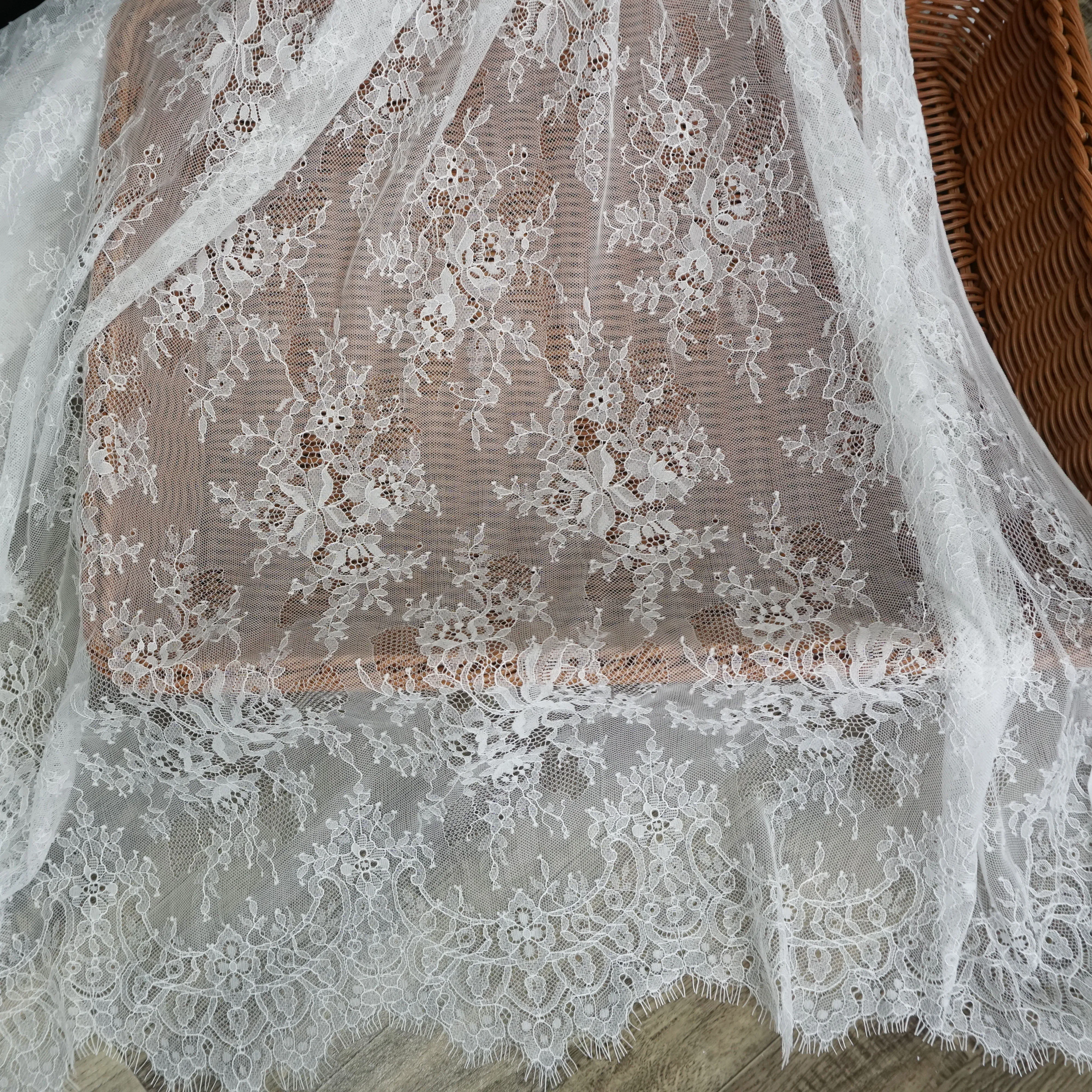 

2019 Latest new design eyelash chantilly lace fabric 3 meters/piece with a beautiful border trimming! Boutique lace dress lace