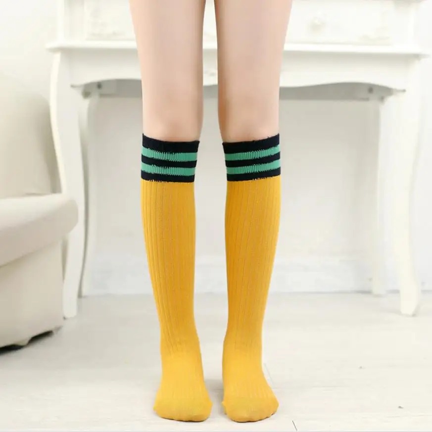 Для детей Элегантный дизайн в полоску Гольфы милые Носки хлопок средней школы для девочек Бег спортивные носки medias largas - Цвет: yellow