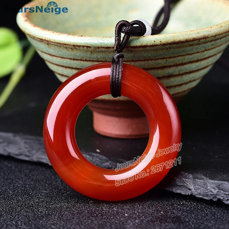

Wholesale Red Natural Chalcedony Crystal Pendants Circle Round Buckle Pendant Necklace for Women Evil Spirits Fashion Jewelry
