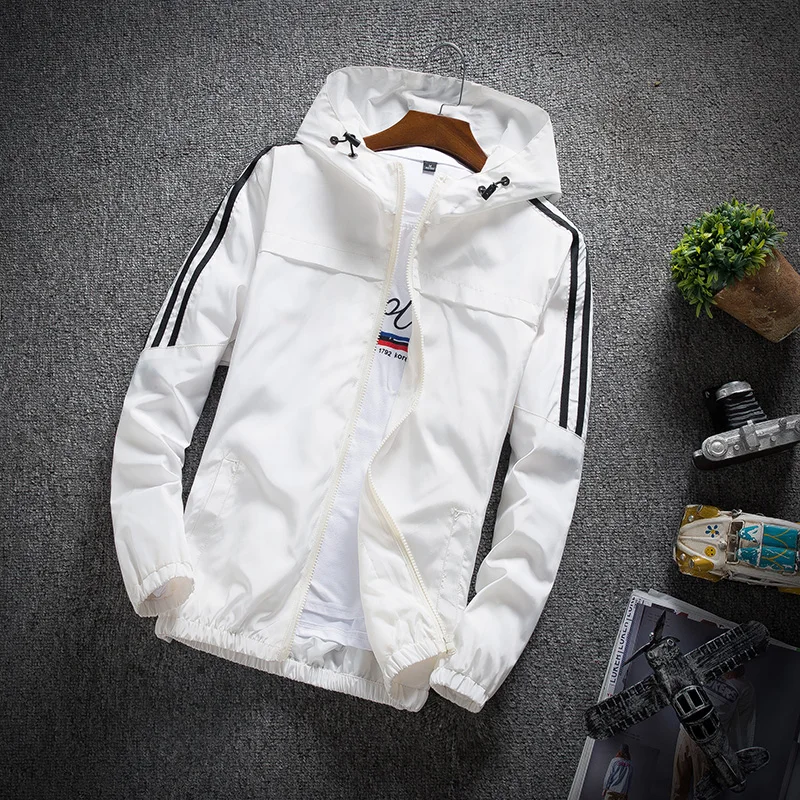 2019 منفذها سترة الرجال الأزياء Casaul رجل جاكت مزود بغطاء للرأس ضئيلة تيشيرت ضيق بأكمام طويلة أوم العصرية سترة واقية معطف العلامة التجارية الملا...