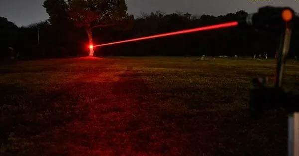 Jshfei أحمر مؤشر الليزر مع 5 ستار كاب ريال 200 ميجا واط الليزر القلم حرق مباراة focusable الأشعة بعيدة المدى 10000 متر بالجملة الليزر Jshfei أحمر مؤشر الليزر مع 5 ستار كاب ريال 200 ميجا واط الليزر القلم حرق مباراة focusable الأشعة بعيدة المدى 10000 متر بالجملة الليزر