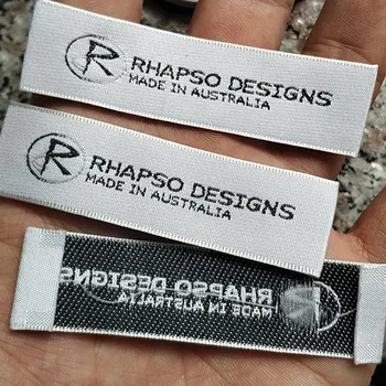 

1000pcs , 2 * 7 cm Custom anti-satin washable cloth woven label End fold
