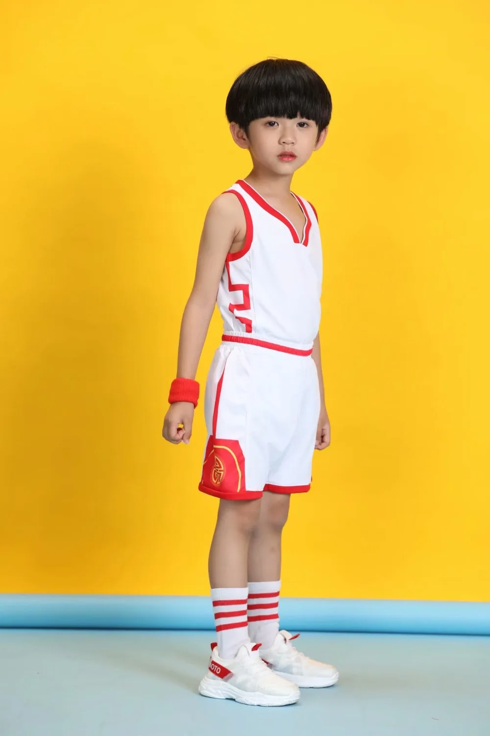 Детские баскетбольные Трикотажные изделия для мальчиков и девочек, форма для бега Наборы спортивный костюм на заказ футбольной команды Детские Молодежные баскетбольные формы, без надписей шорты