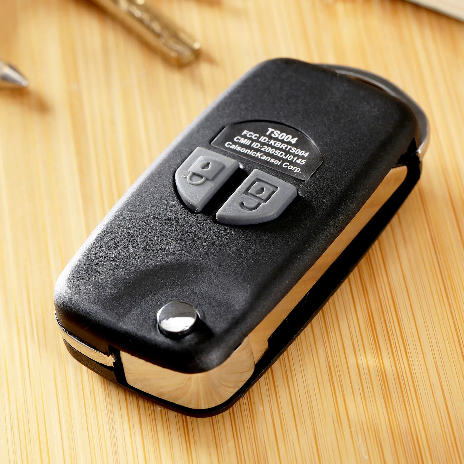 

Car Replacement Folding Flip Remote Key Case Shell For SUZUKI SX4 Swift 2 Button With Button Pad Auto Key Cover Uncut Blade