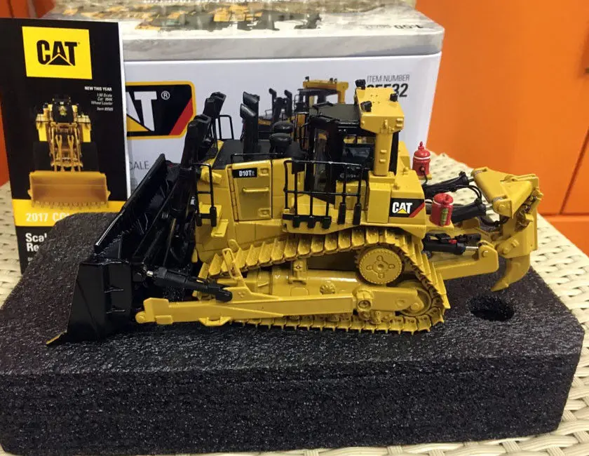 Cat D10T2 Track Type Tractor By Diecast Masters 1/50 Die Cast Model