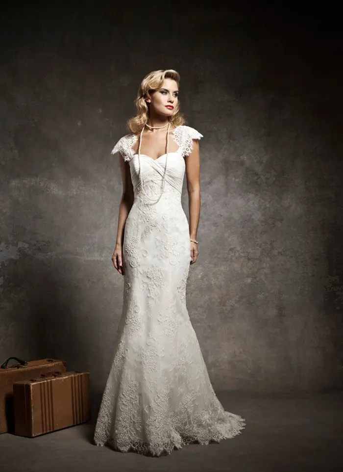 

11-2 Sexy High Neckline Ruffle Lace With Beadeds Mermaid Wedding Dresses