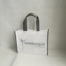 Новое поступление 500 шт/партия 32x24Hx8cm на заказ размер многоразовая Нетканая многоразовая сумка для покупок Нетканая Сумочка для обуви