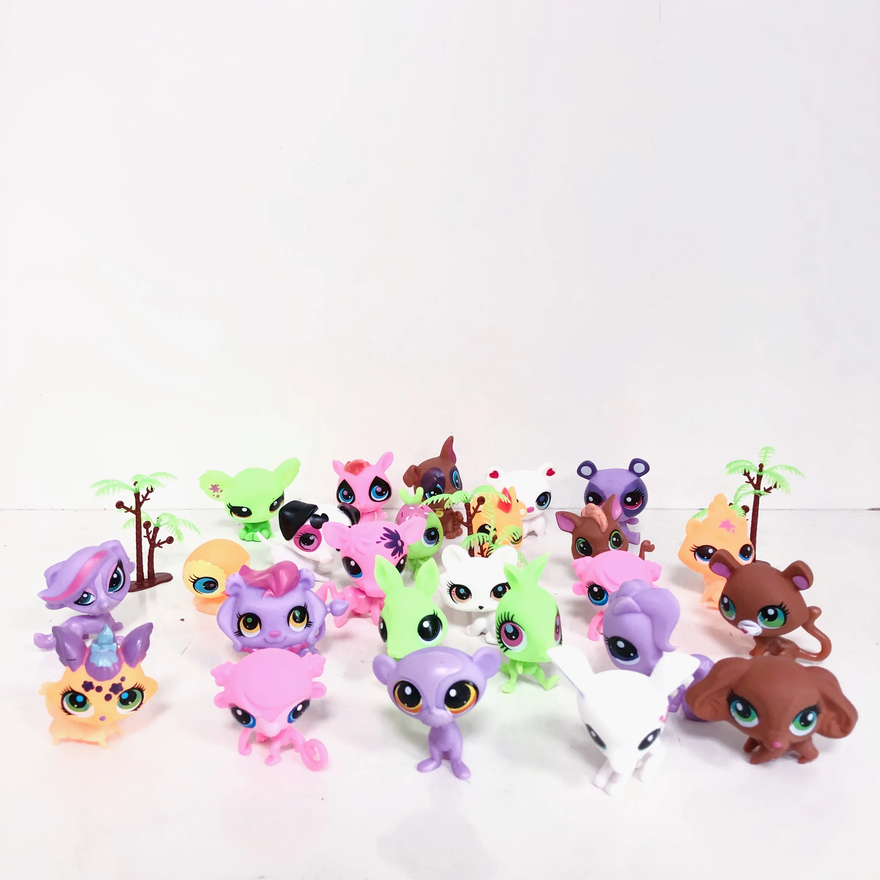 Lanyitoys 20 шт./пакет милые мини lps в фигурки Модель различные формы для домашних