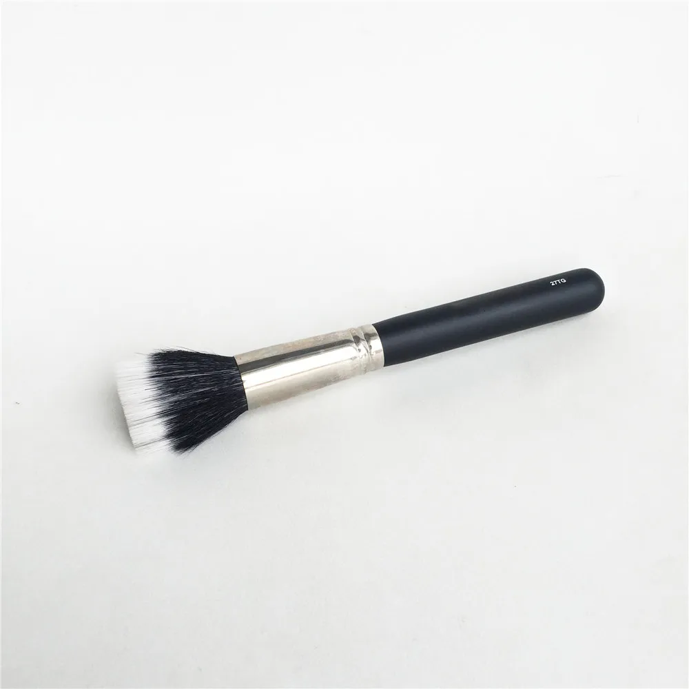 INGLOT 27TG FACE FOUNDATION BRUSH _ 1