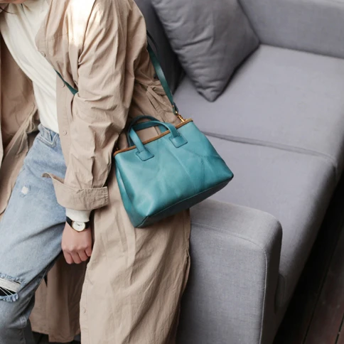 AETOO Crossbody satchel, teen retro simple little tot bag, handmade cowhide female bag