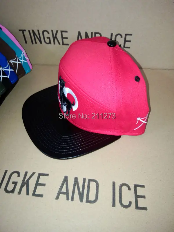 d square hats