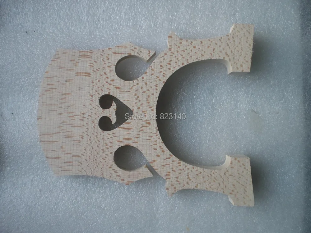 

1 PC Quality Maple Bass Bridge 4/4 Years wood nice grains