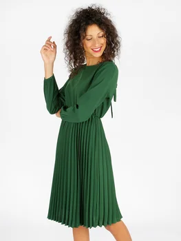 

Dress with pleated skirt