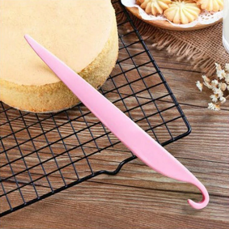 100Pcs/Plastic Cake Tools Pastry Sugar Paste Outside Butter Knife