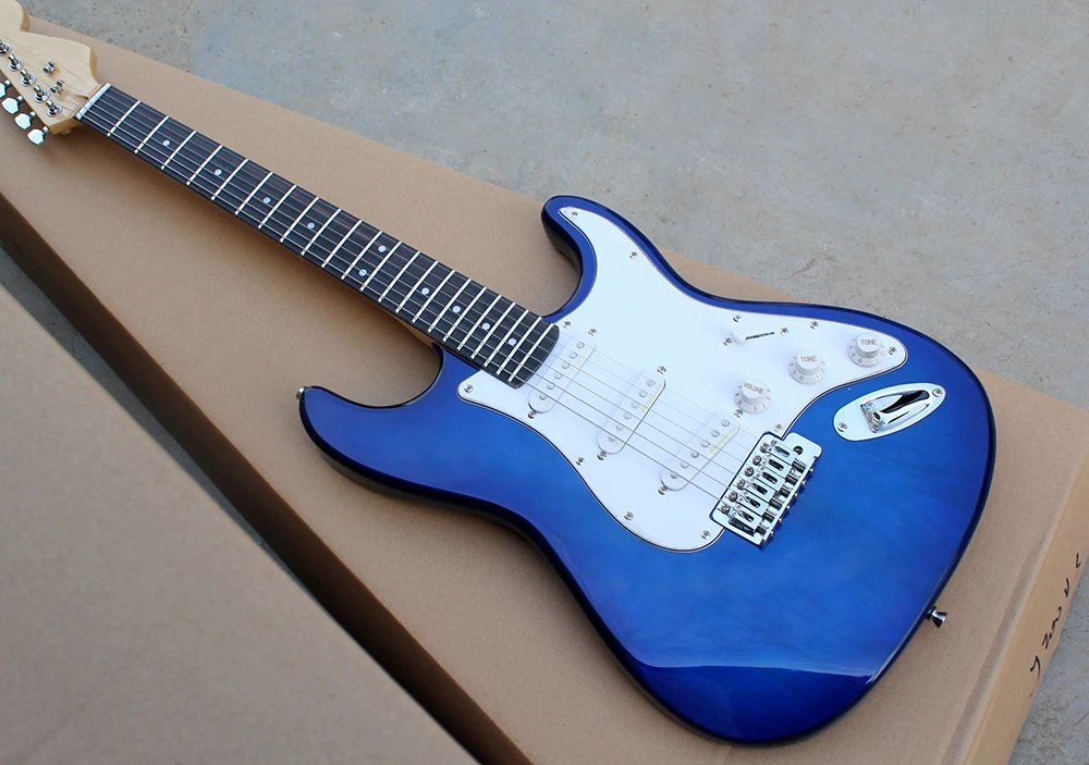 

Blue Electric Guitar with White Pickguard,Rosewood Fingerboard,SSS Pickups,Chrome Hardwares,offering customized services