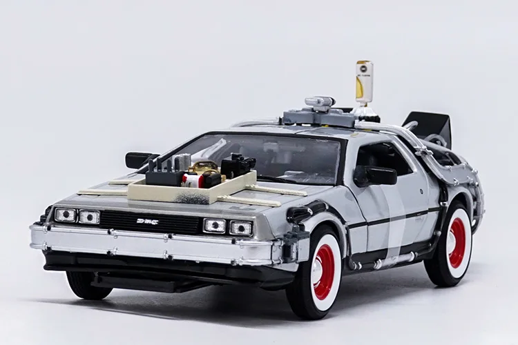 1:24 Diecast Model for Delorean Time Machine From Back To The Future 3 Movie Scifi Alloy Toy Car Miniature Collection