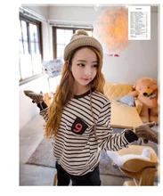 2016 Autumn Fashion Round Neck Sweater Hedging Long-sleeved Black and White Striped Sweater Classic Digital Tops Es1041