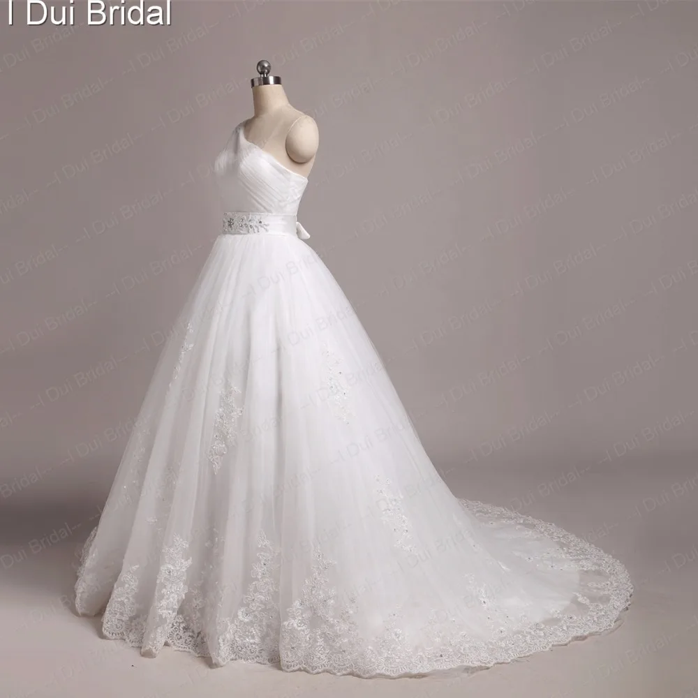 Свадебные платья на одно плечо плиссированные бисером кружева настоящая фотография Изготовление на заказ