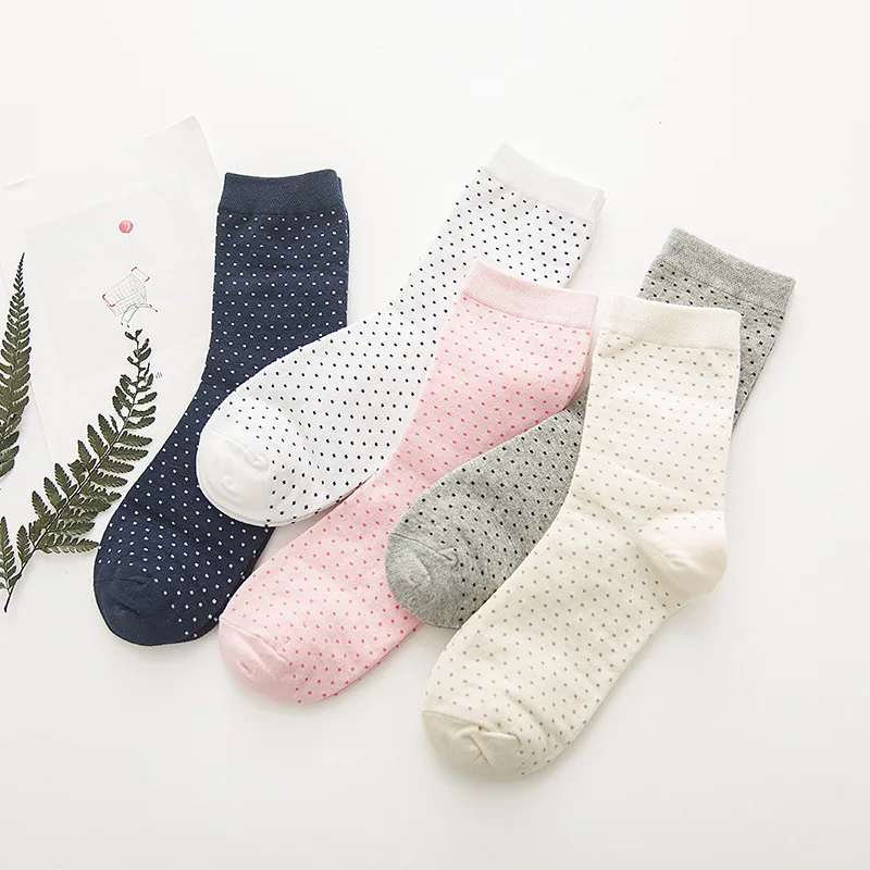 

Small fresh dot in tube socks Autumn and winter socks Female wild cotton socks