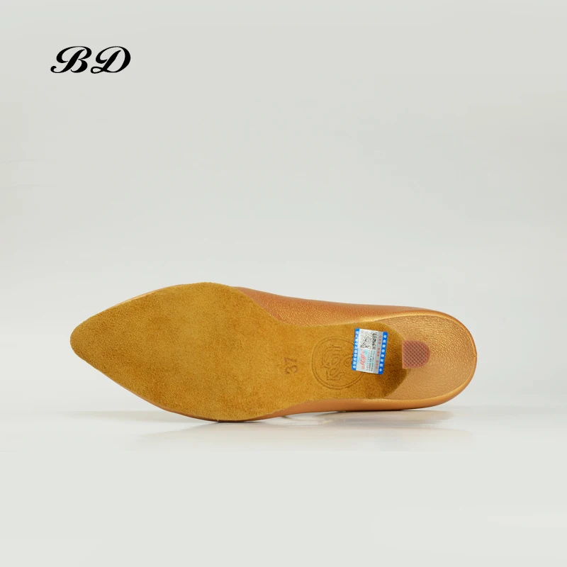 DANCE SHOES