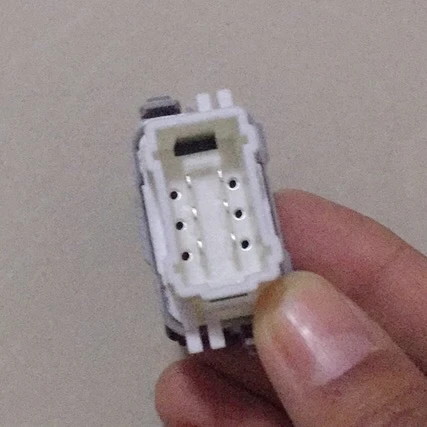 

parts No 8200315024 For Renault Megane 2 Scenic 2 Laguna 2 Power Window Switch 82 00 315 024 OEM No 8200 315 024