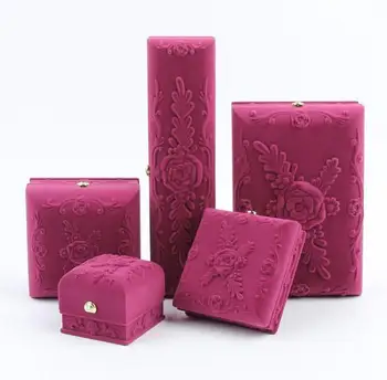 

50pcs Flocking Jewelry Box European Retro Style Embossing Pattern Bracelet Bangle Hand Chain Box Jewelry Storage Case Gift Boxes