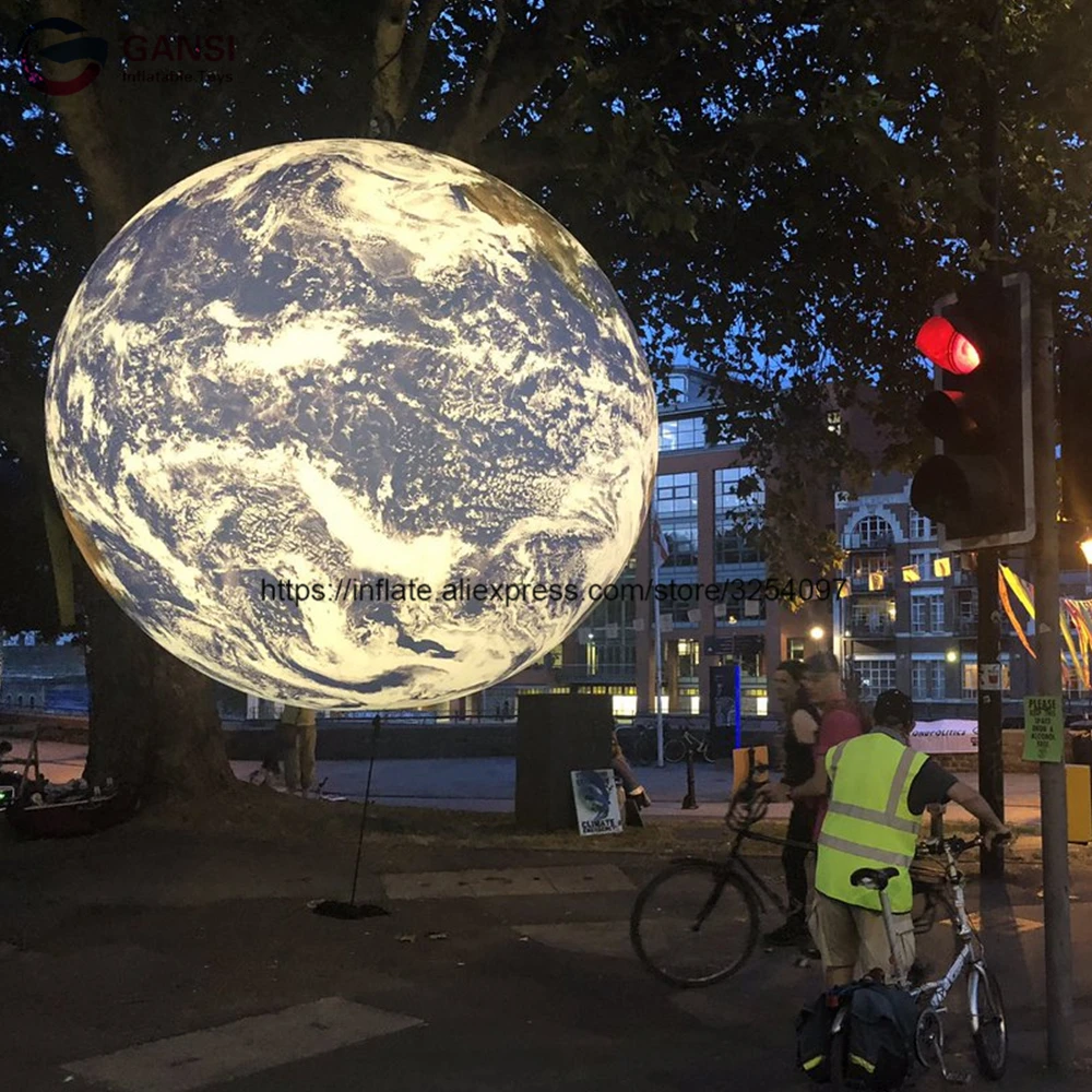 inflatable moon04
