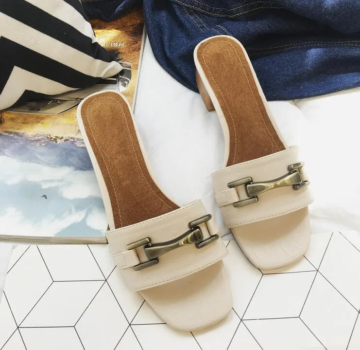 

Free shipping new three color belt buckle Women Shoes Sandals Beach Slippers Outdoor Open Toe Flat Heel Slippers