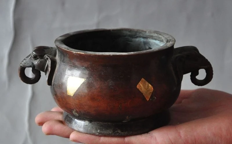 

Marked Old Chinese pure bronze Dragon Elephant Head Statue Incense burner Censer