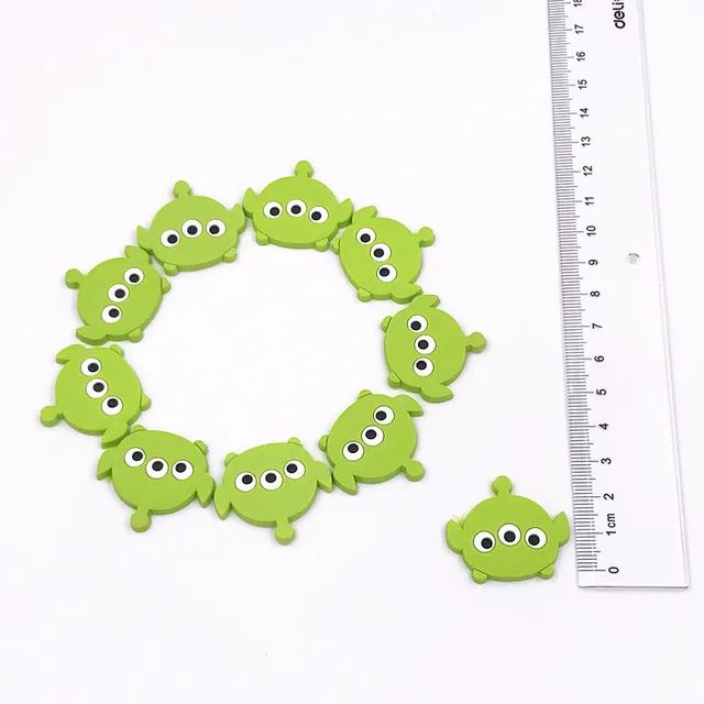 10PCS-TSUM-TSUM-Mickey-Minnie-Bear-Cartoon-PVC-Flatback-DIY-PVC-Shoe-Charms-Phone-Shell-Decoration.jpg_640x640 (5)