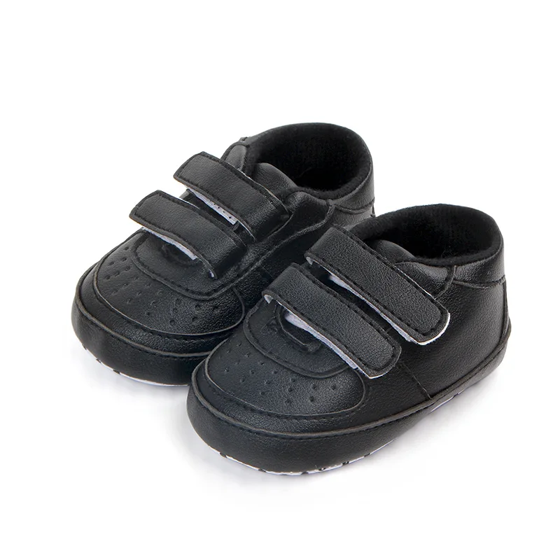 Детские ботиночки для новорожденных и малышей Мокасины для мальчиков PU кожаный крючок и петля Детские кроссовки противоскользящая мягкая подошва Bebes обувь для кроватки - Цвет: Черный