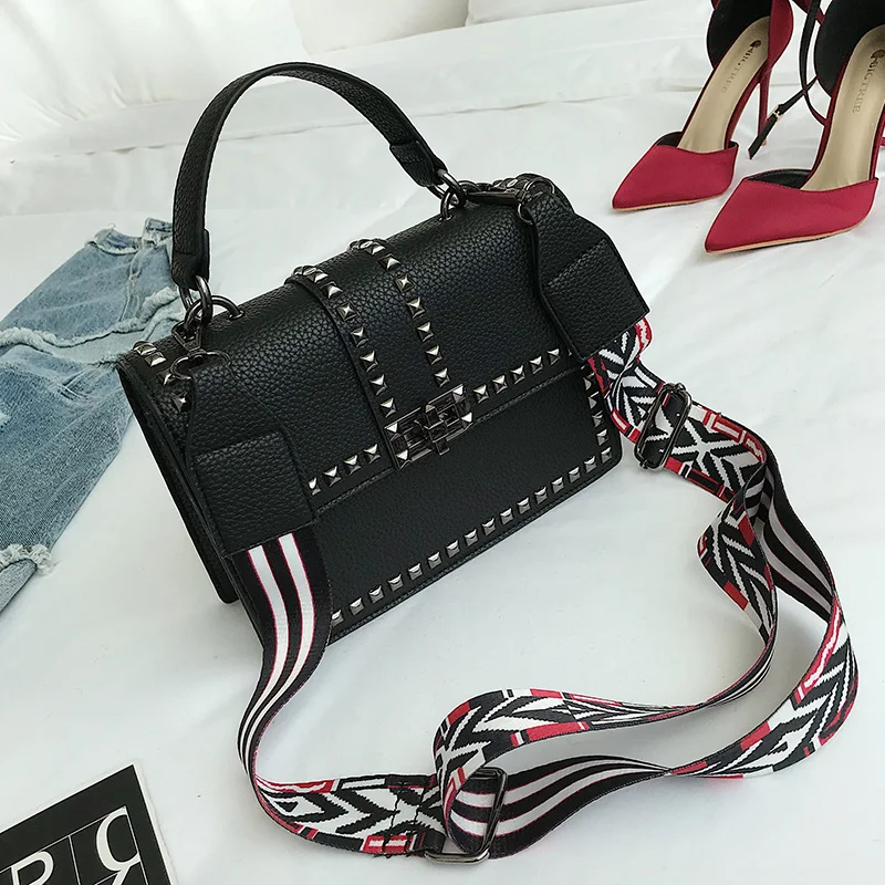 

2018 high-end women's bag ladies Messenger bag rivet bag fashion shoulder bag