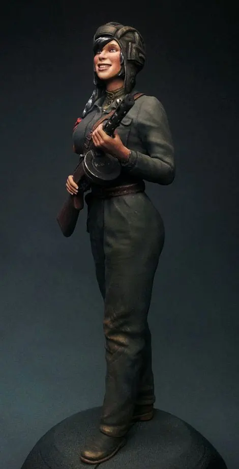 

New Unassembled 1/16 The Soviet Army GIRL with winter 120mm Figures Resin Kit DIY Toys Unpainted kits