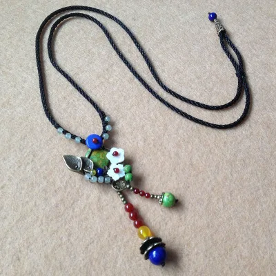 

Retro Green Stone Shell Flower Sweater Chains Asian Handmade Porcelain Chains All-match Pendants