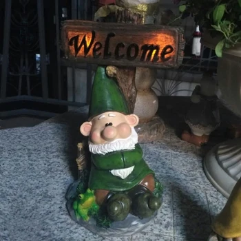 

American Village Dwarf Solar Light Welcome Sign Garden Decoration Simulation Cute Resin Sculpture