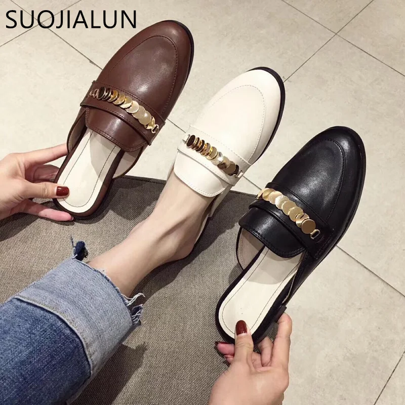

SUOJIALUN Women Slippers Flat Causal Mules Metal Chain British Shoes Platform Outside Sandals Slip On Flat Slippers Ladies Shoes