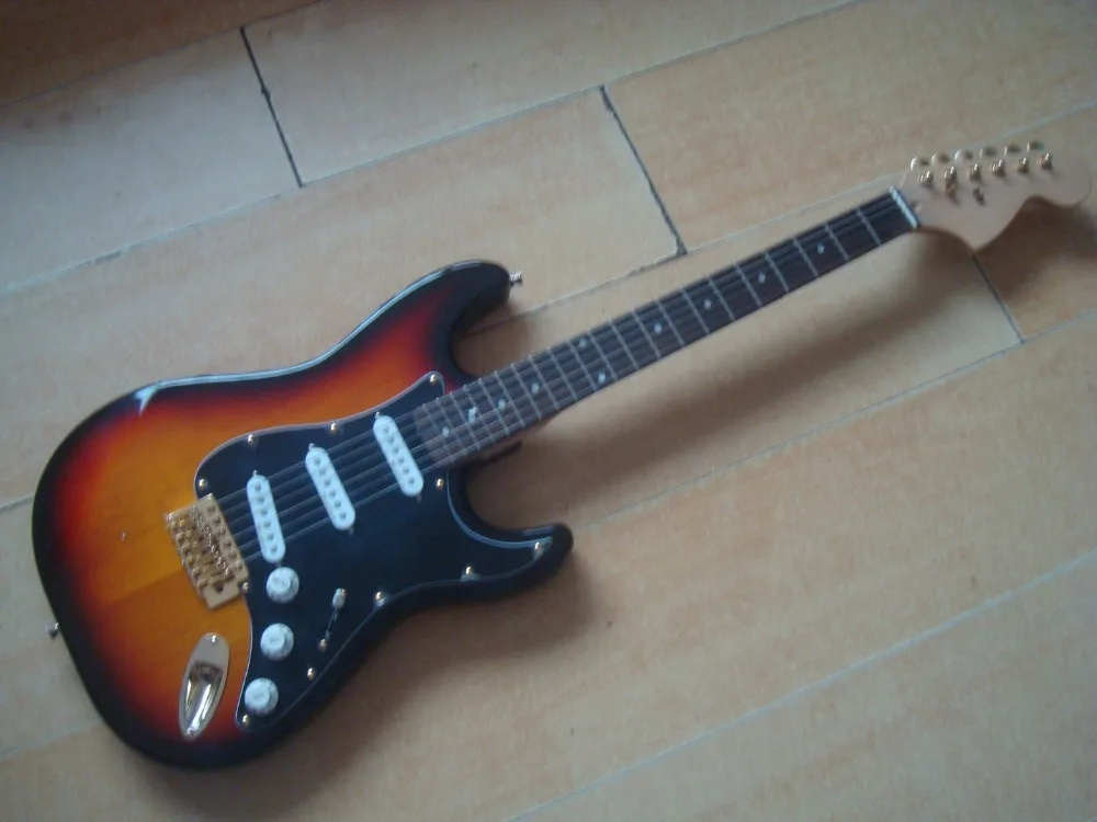 

unbranded guitar free shipping instock electric guitar bigger headstocK SRV SUNBURST COLOR