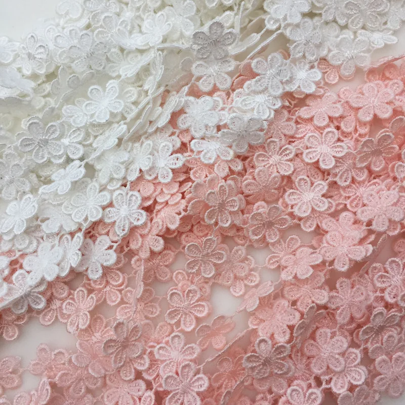

13Yds/Lot Meat pink/off-white 5Petals Flowers Water-soluble Embroidered Lace Code Trim Wedding Dress Decoration Hnadmade DIY