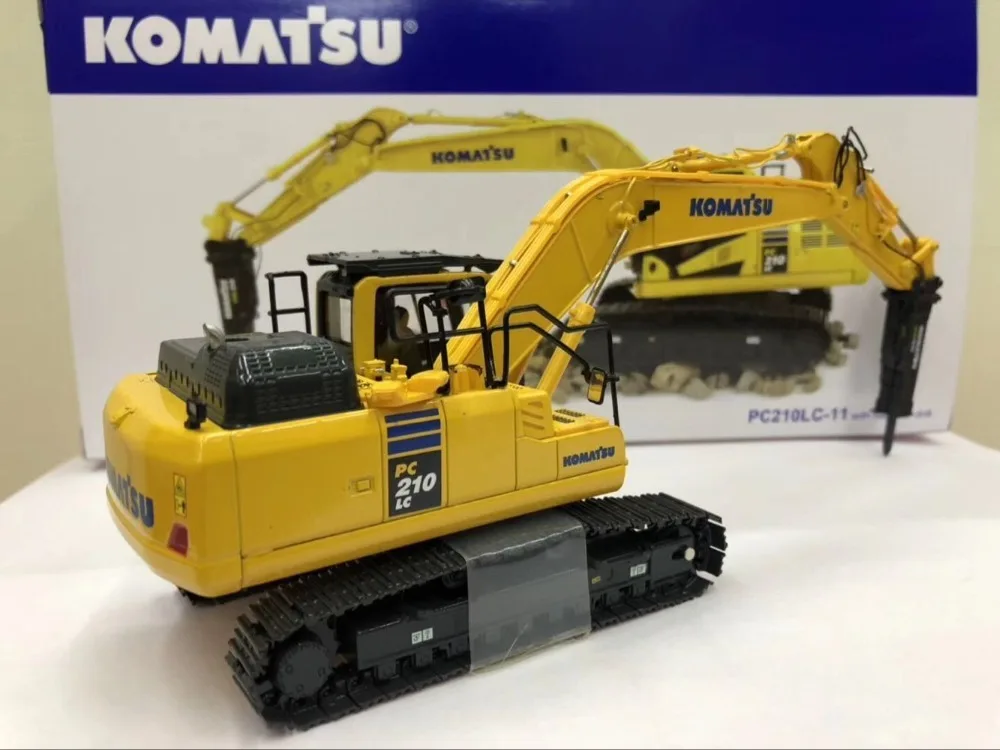 Uh8140収集可能なおもちゃモデルギフト1:50 komatsu PC210LC-11油圧ショベル (ハンマー建設車両ディスプレイ付き)