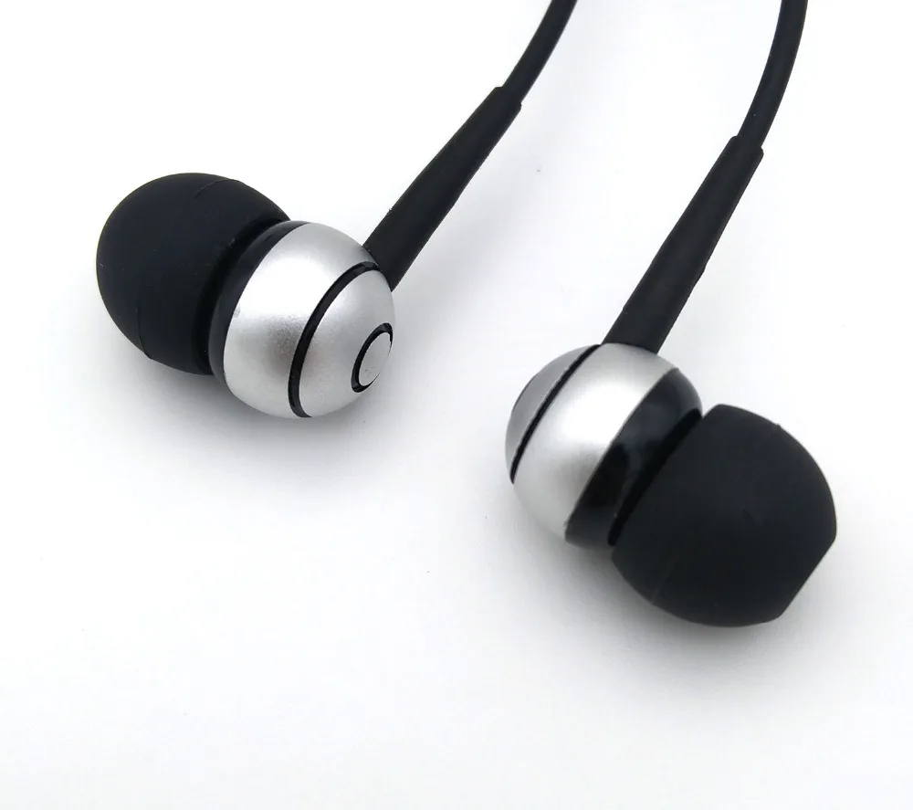 

Aluminium Alloy In-ear Earphone Line Control Mic Orignal Brand Music eaphones 3.5mm port 3 Colors For all Phone Free Shipping