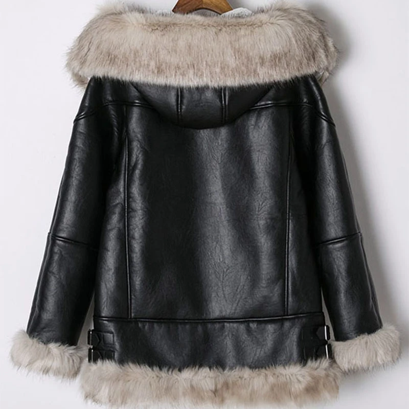 Женская зимняя куртка из искусственной кожи с меховым воротником, утепленные кожаные куртки, Байкерская теплая верхняя одежда, повседневная женская Куртка Jaqueta De Couro Feminina PY51